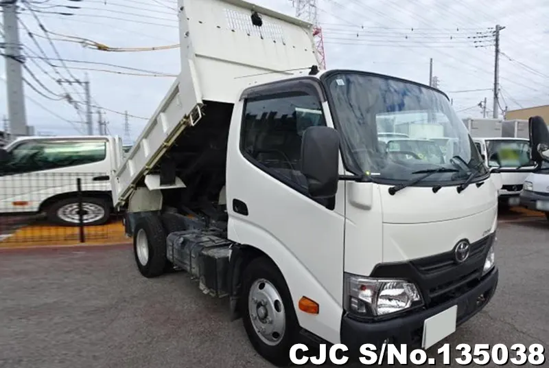 2018 Hino / Dutro Stock No. 135038