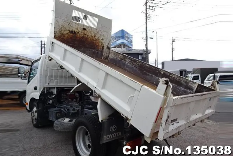2018 Hino / Dutro Stock No. 135038