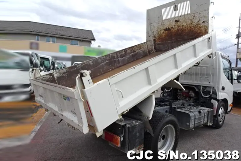 2018 Hino / Dutro Stock No. 135038