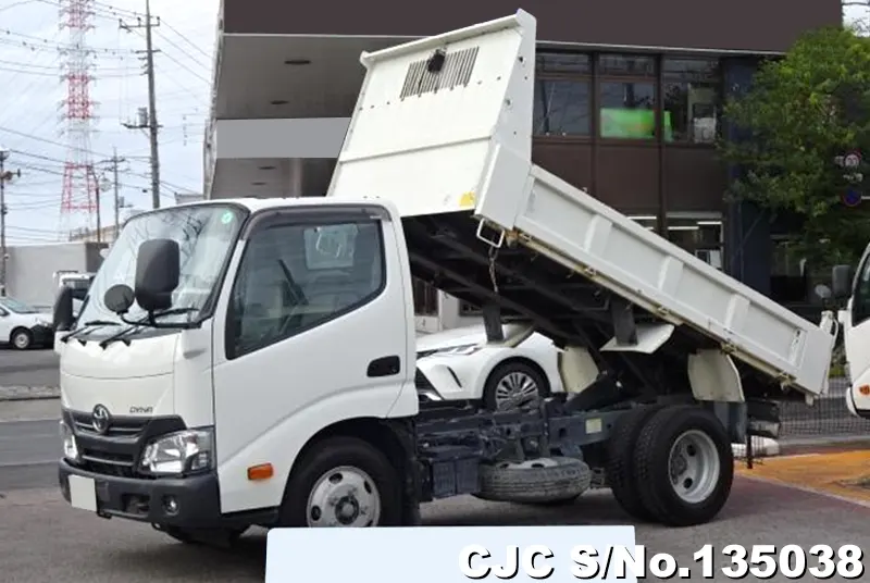 2018 Hino / Dutro Stock No. 135038