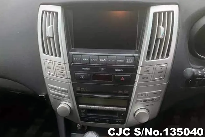 2010 Toyota / Harrier Stock No. 135040