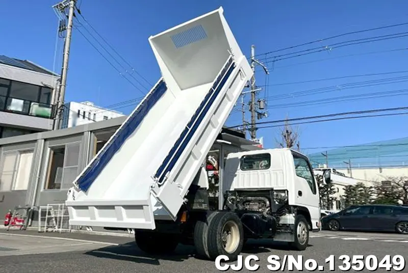 2016 Isuzu / Elf Stock No. 135049