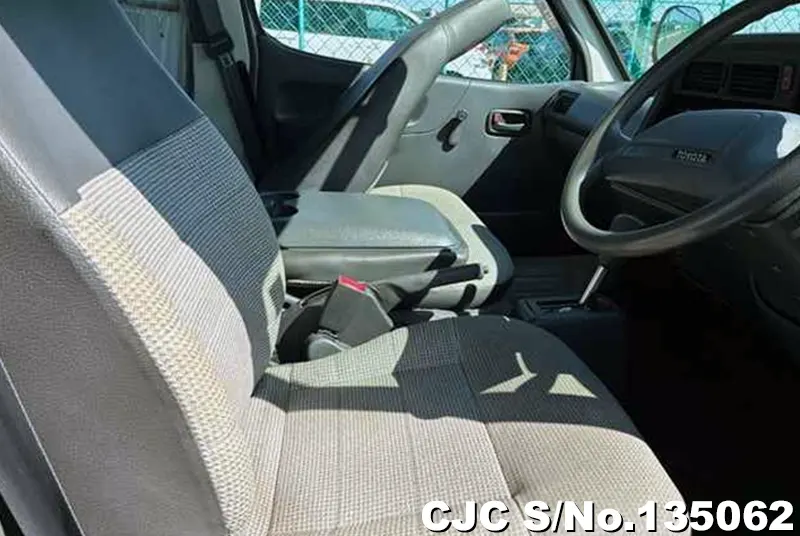 1997 Toyota / Hiace Stock No. 135062