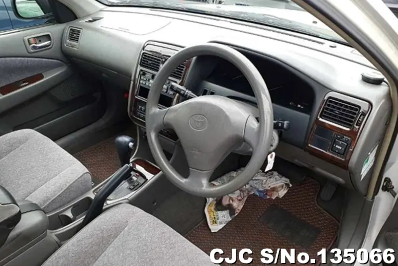 2001 Toyota / Corona Premio Stock No. 135066