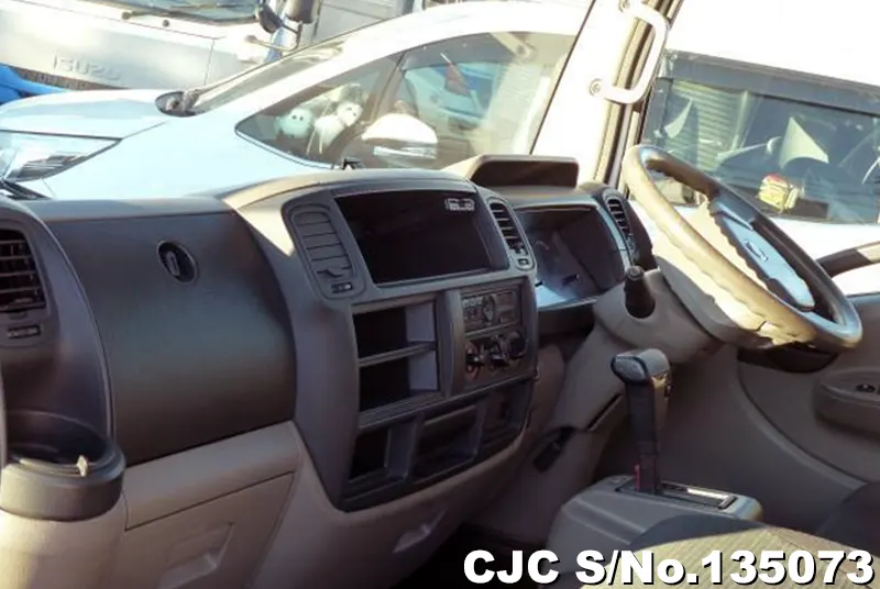 2019 Nissan / Atlas Stock No. 135073