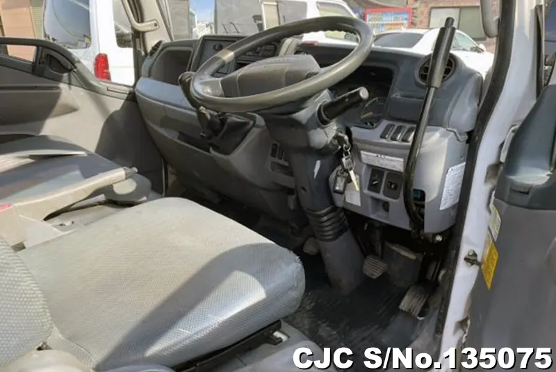 2015 Mitsubishi / Canter Stock No. 135075
