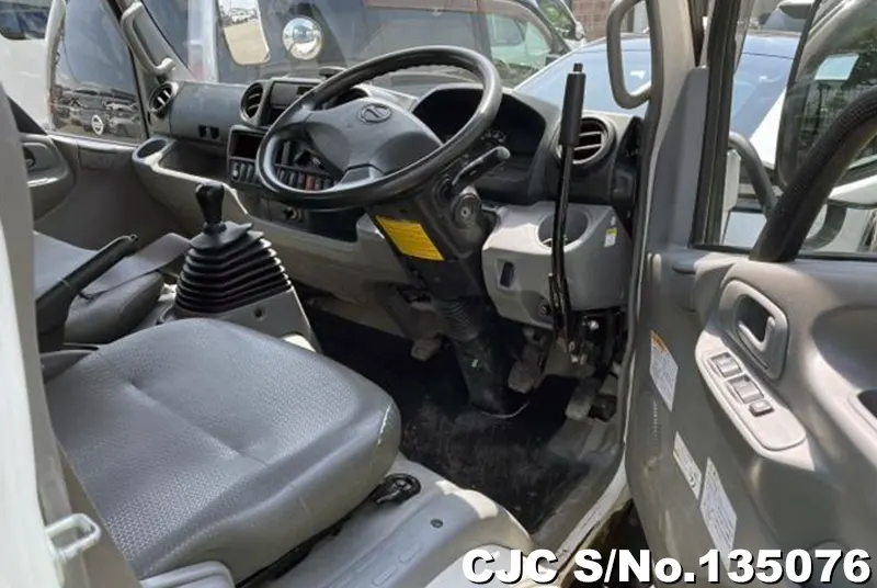 2014 Toyota / Dyna Stock No. 135076