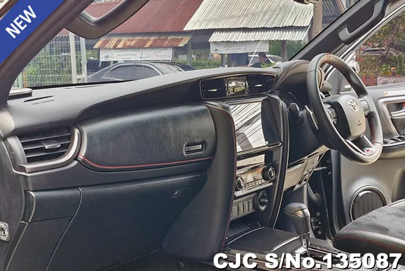 2025 Toyota / Fortuner Stock No. 135088