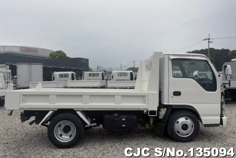 2005 Isuzu / Elf Stock No. 135094