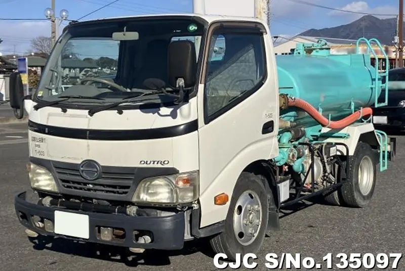 2011 Hino / Dutro Stock No. 135097