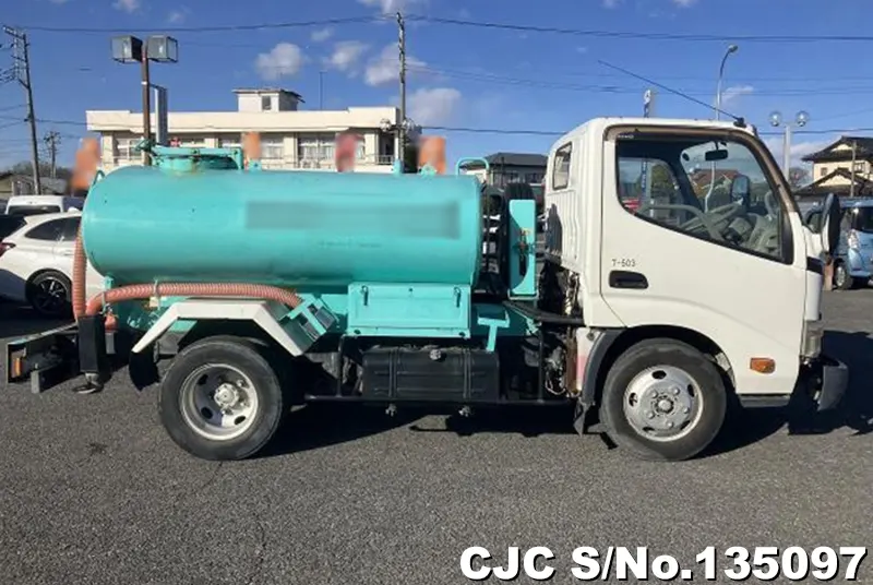2011 Hino / Dutro Stock No. 135097
