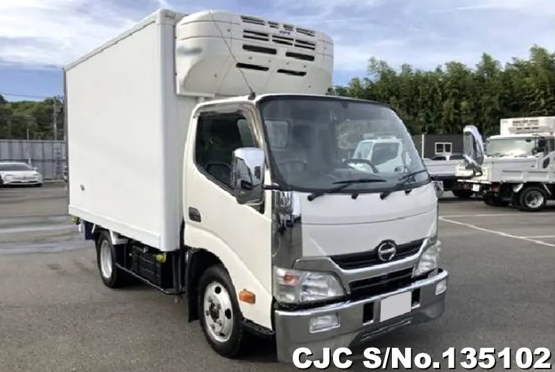 2013 Hino / Dutro Stock No. 135102