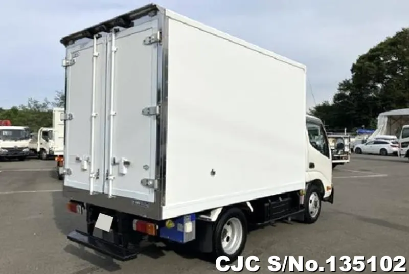 2013 Hino / Dutro Stock No. 135102