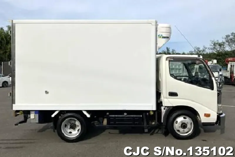 2013 Hino / Dutro Stock No. 135102