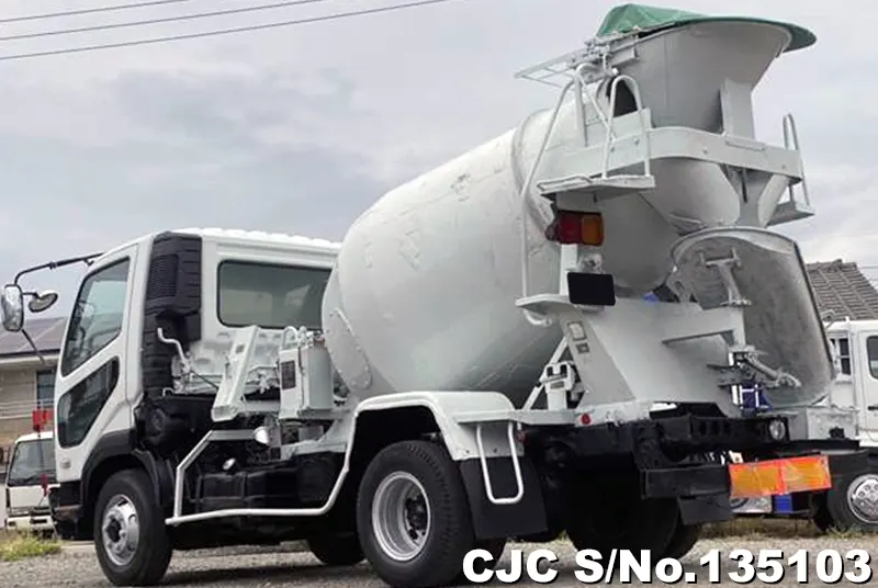 2005 Mitsubishi / Fuso Stock No. 135103