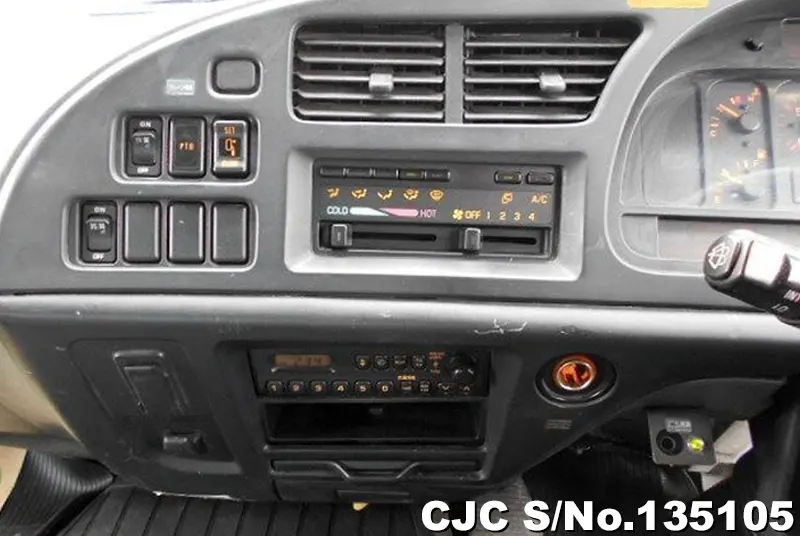 2004 Isuzu / Forward Stock No. 135105
