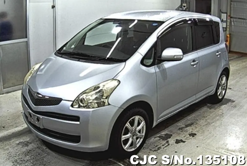 2008 Toyota / Ractis Stock No. 135108