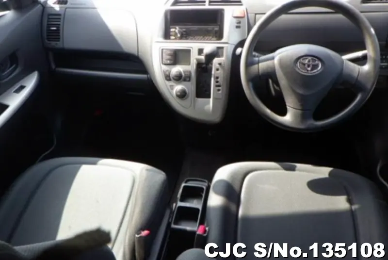 2008 Toyota / Ractis Stock No. 135108