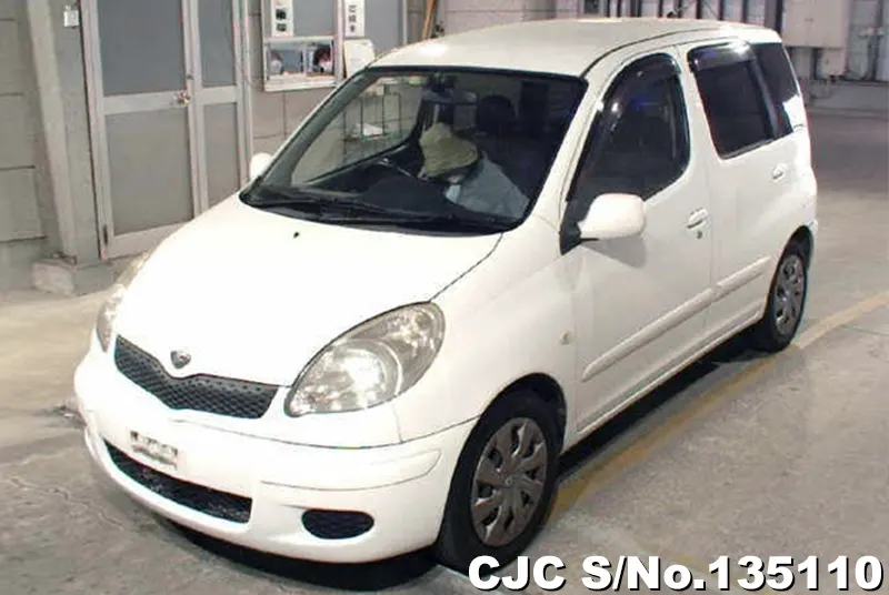 2003 Toyota / Funcargo Stock No. 135110