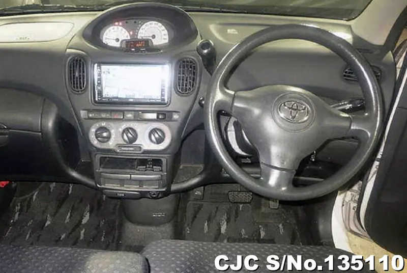 2003 Toyota / Funcargo Stock No. 135110