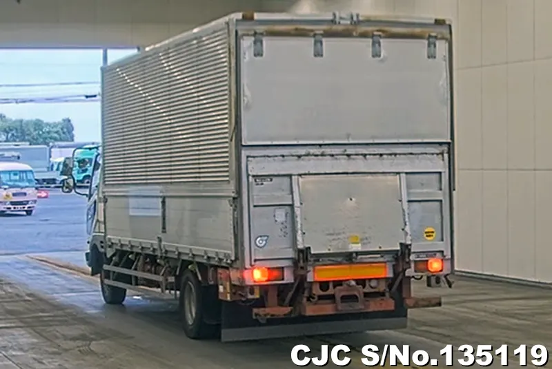 1997 Mitsubishi / Fuso Fighter Stock No. 135119