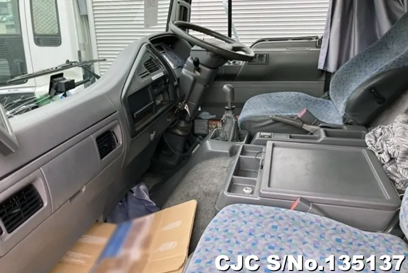 2000 Hino / Ranger Stock No. 135137