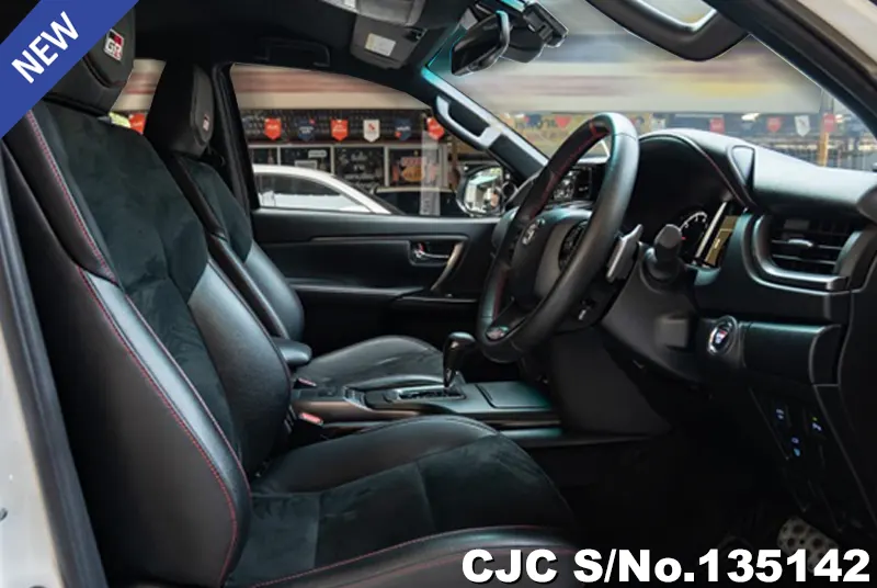 2024 Toyota / Fortuner Stock No. 135142