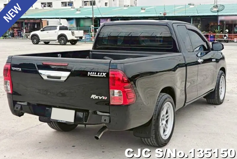 2016 Toyota / Hilux / Revo Stock No. 135150