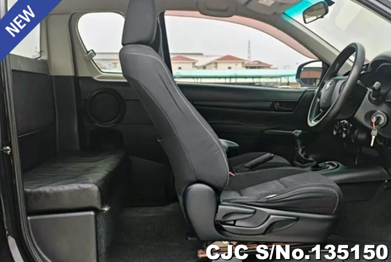2016 Toyota / Hilux / Revo Stock No. 135150