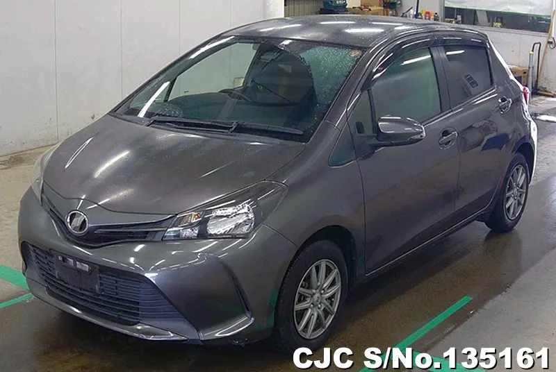 2016 Toyota / Vitz Stock No. 135161