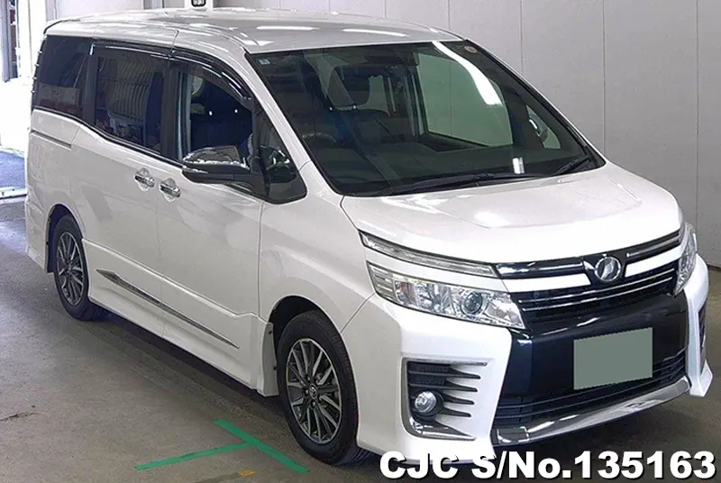 2016 Toyota / Voxy Stock No. 135163