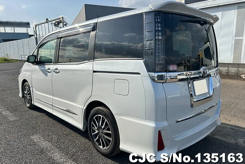 2016 Toyota / Voxy Stock No. 135163