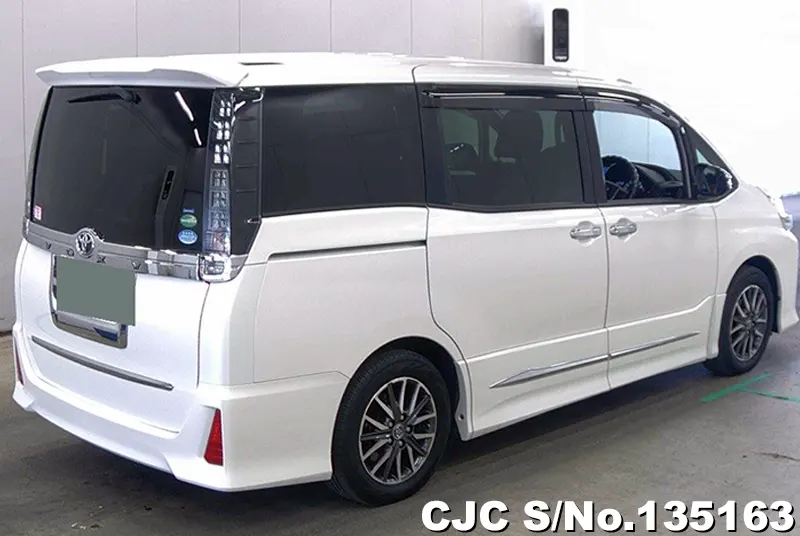 2016 Toyota / Voxy Stock No. 135163