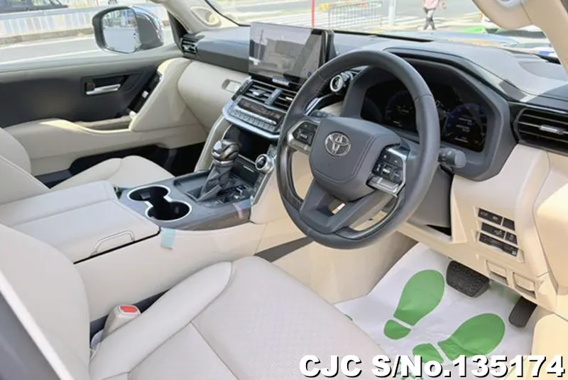 2025 Toyota / Land Cruiser Stock No. 135174