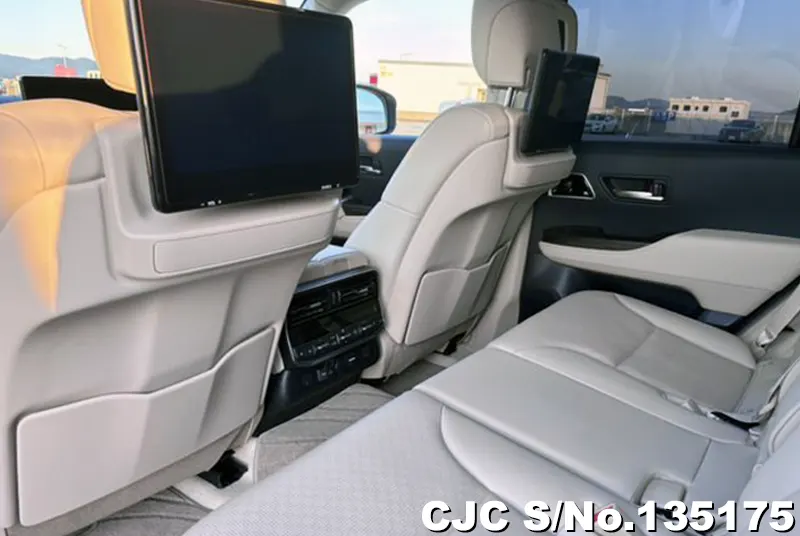 2025 Toyota / Land Cruiser Stock No. 135175