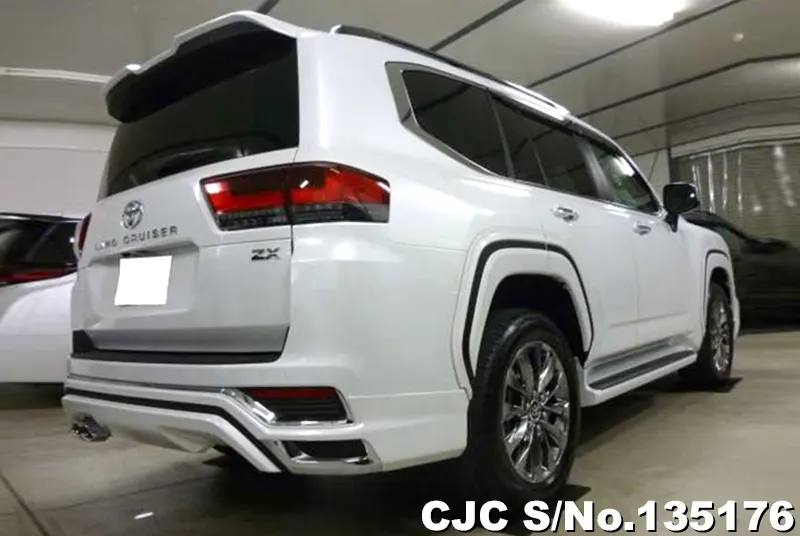 2025 Toyota / Land Cruiser Stock No. 135176