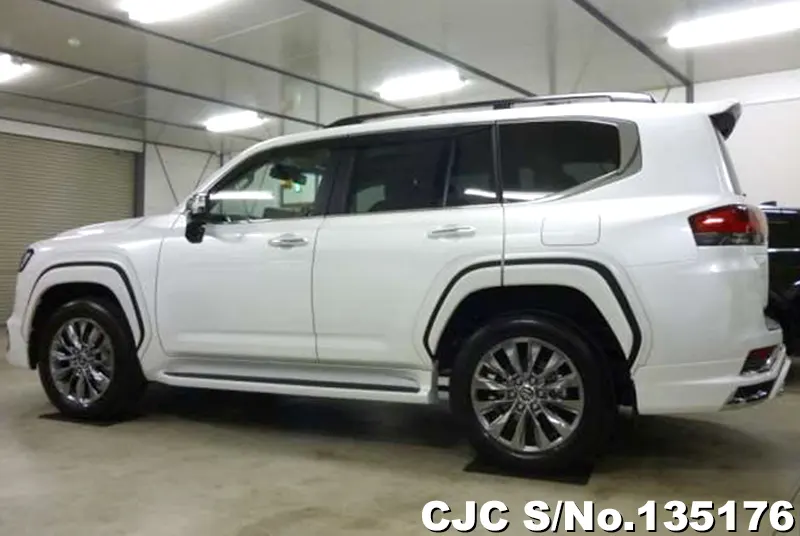 2025 Toyota / Land Cruiser Stock No. 135176