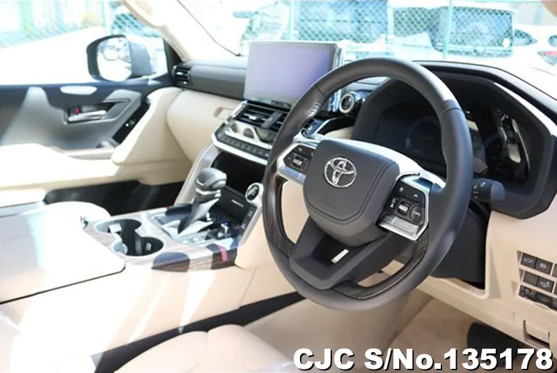 2025 Toyota / Land Cruiser Stock No. 135178