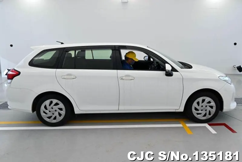 2019 Toyota / Corolla Fielder Stock No. 135181
