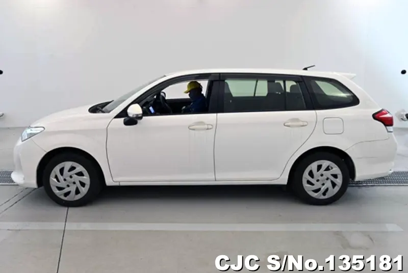 2019 Toyota / Corolla Fielder Stock No. 135181