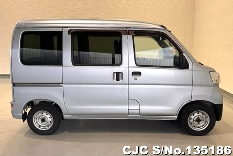 2020 Daihatsu / Hijet Stock No. 135186