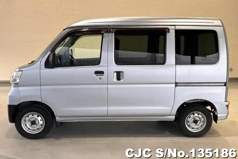 2020 Daihatsu / Hijet Stock No. 135186
