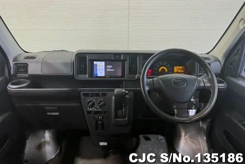 2020 Daihatsu / Hijet Stock No. 135186