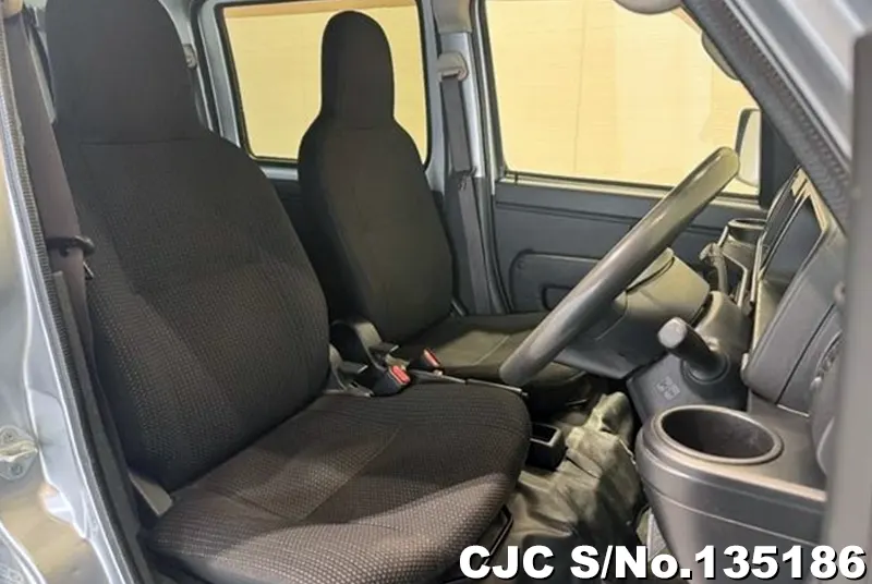 2020 Daihatsu / Hijet Stock No. 135186