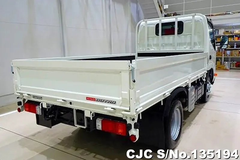 2025 Hino / Dutro Stock No. 135194