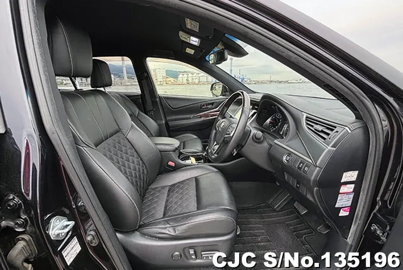 Toyota Harrier in Black for Sale Image 10