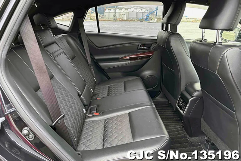 Toyota Harrier in Black for Sale Image 11