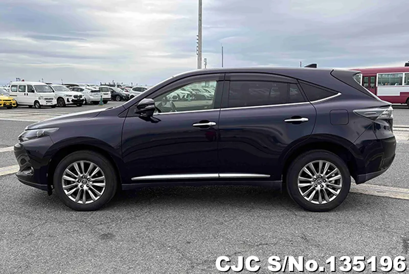 Toyota Harrier in Black for Sale Image 7