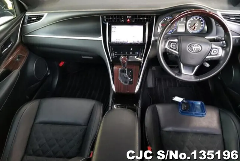 2015 Toyota / Harrier Stock No. 135196