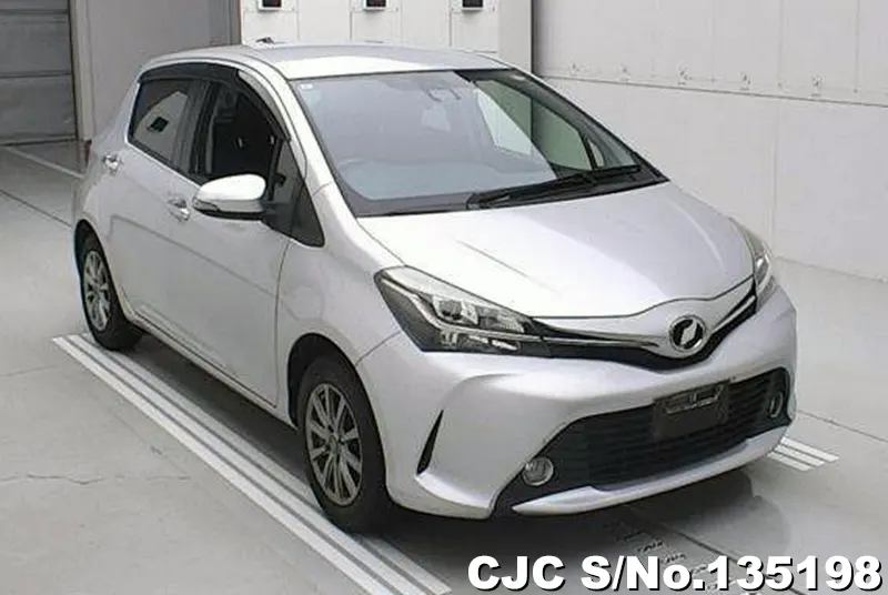 2016 Toyota / Vitz Stock No. 135198
